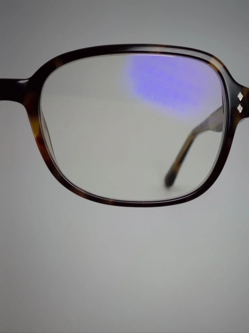 Patina. Tortoiseshell Square Frame Glasses. Mid Mount Temple.
